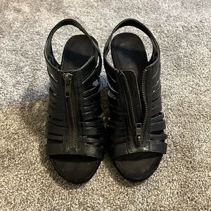 Black Wedges - Women’s 6